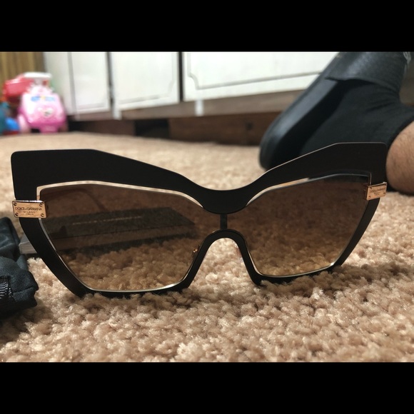 Dolce & gabbana sun glasses - Picture 6 of 8